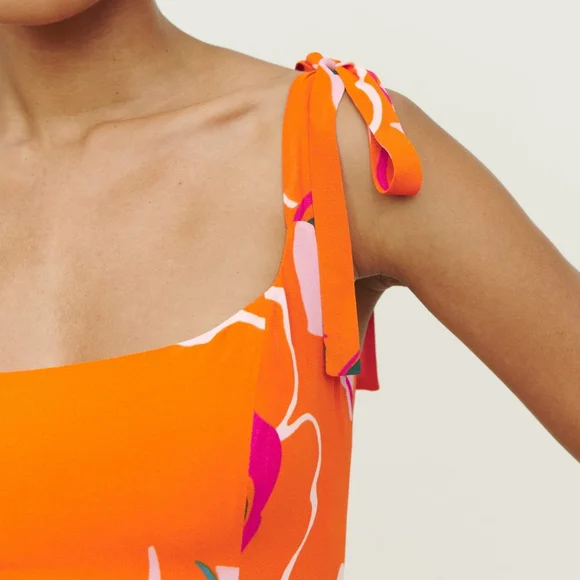 Reformation Besse Dress in Electra - Picture 4 of 5